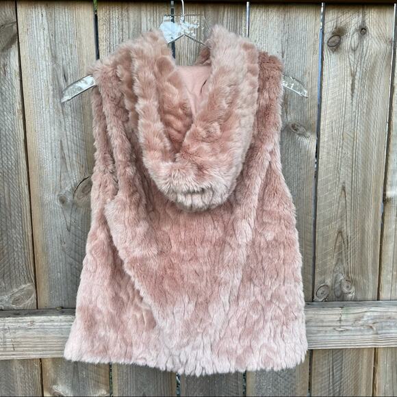 Express Women Faux Fur Vest Hooded Pockets Sleeveless Hook & Eye Pink XS/S NWT - Picture 2 of 11